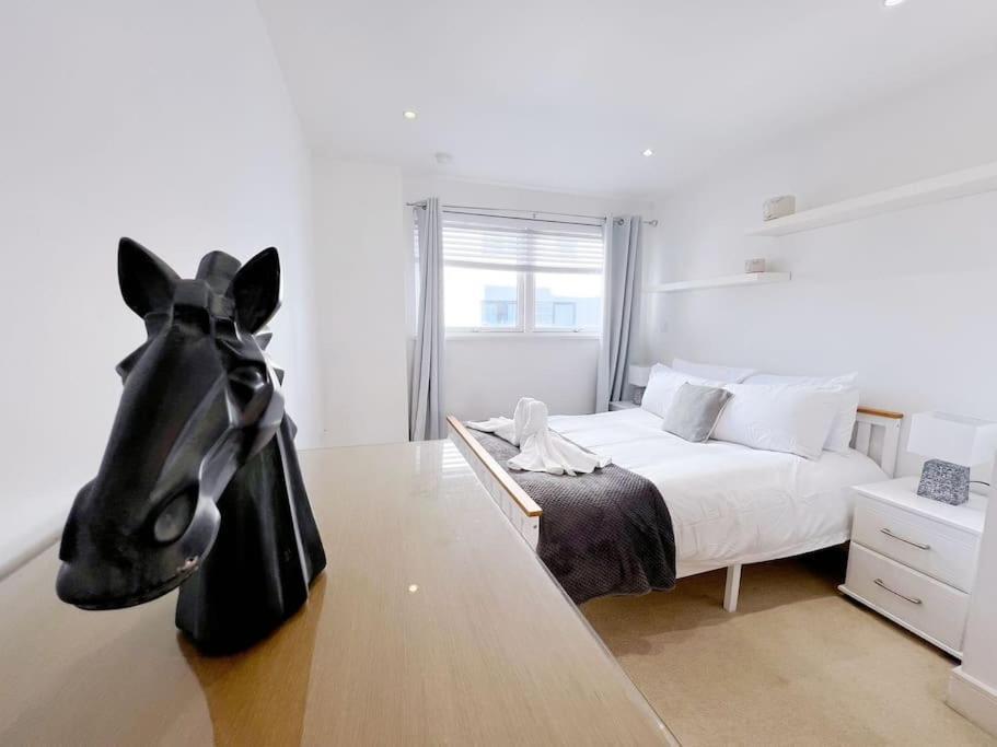 Stylish Seaview One-Bedroom Apt Swansea Zewnętrze zdjęcie