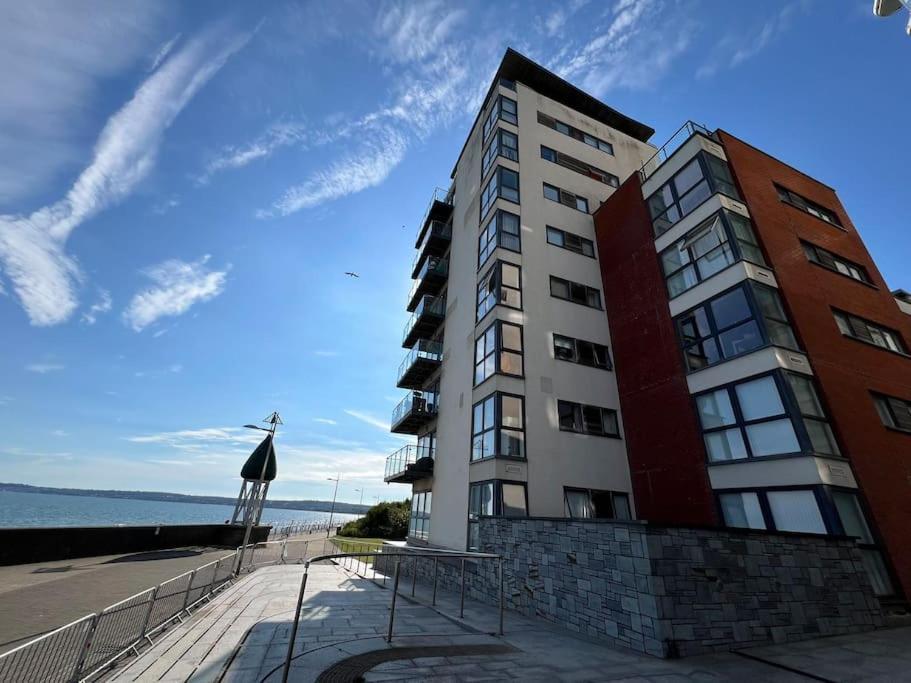 Stylish Seaview One-Bedroom Apt Swansea Zewnętrze zdjęcie