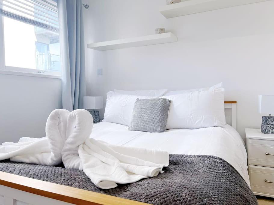 Stylish Seaview One-Bedroom Apt Swansea Zewnętrze zdjęcie